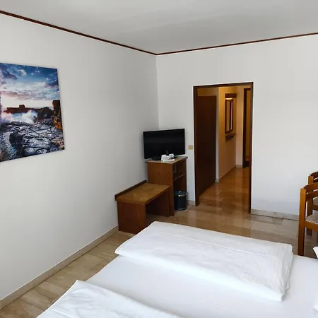 Anker Hotel 3*
